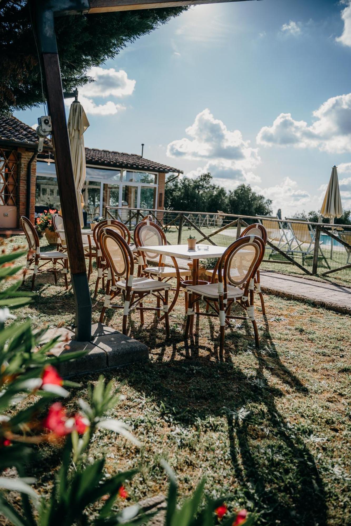 Fattoria Di Colleoli Vendégház Kültér fotó