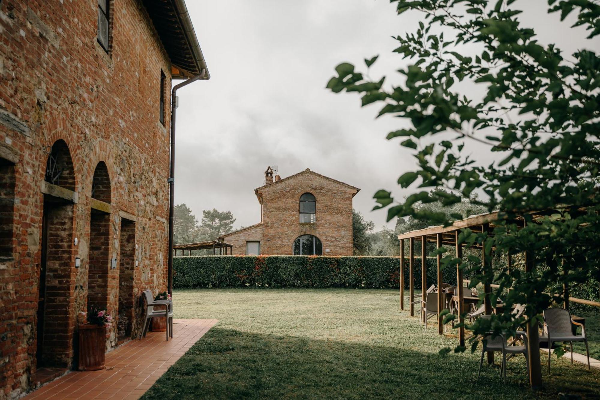 Fattoria Di Colleoli Vendégház Kültér fotó