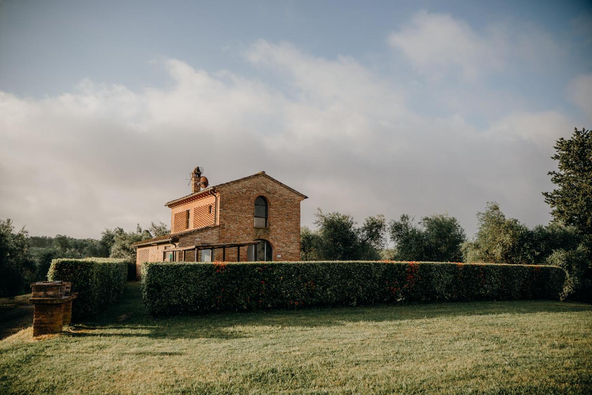 Fattoria Di Colleoli Vendégház Kültér fotó